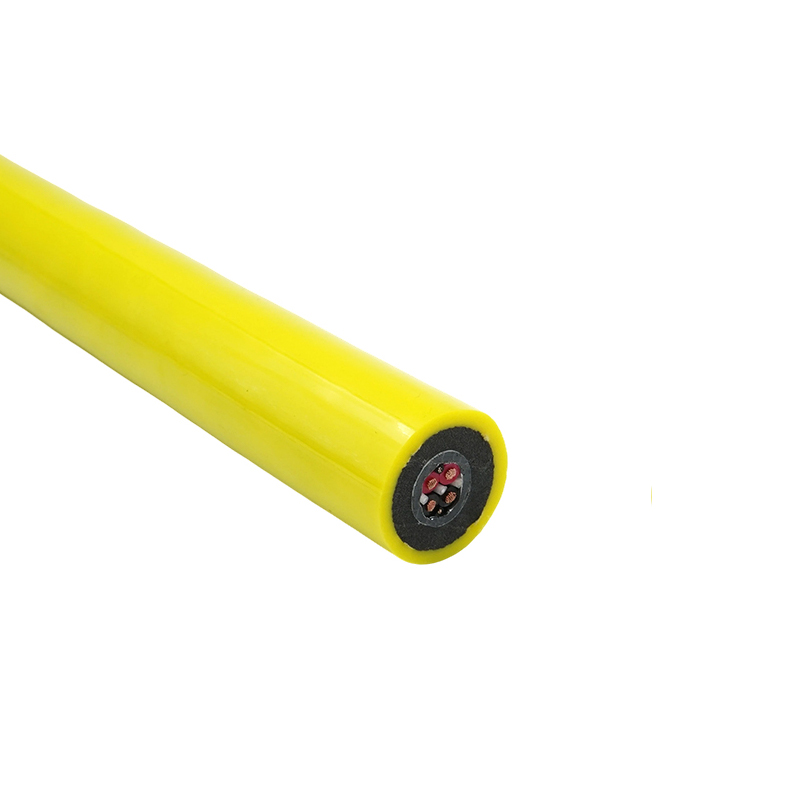 Câble flottant pour détecteurs sous-marins